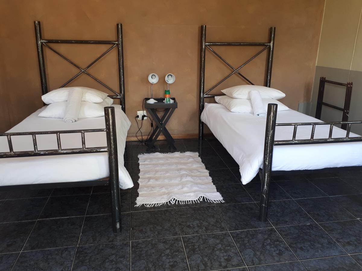 Puccini House Bed and Breakfast Windhoek Exteriör bild