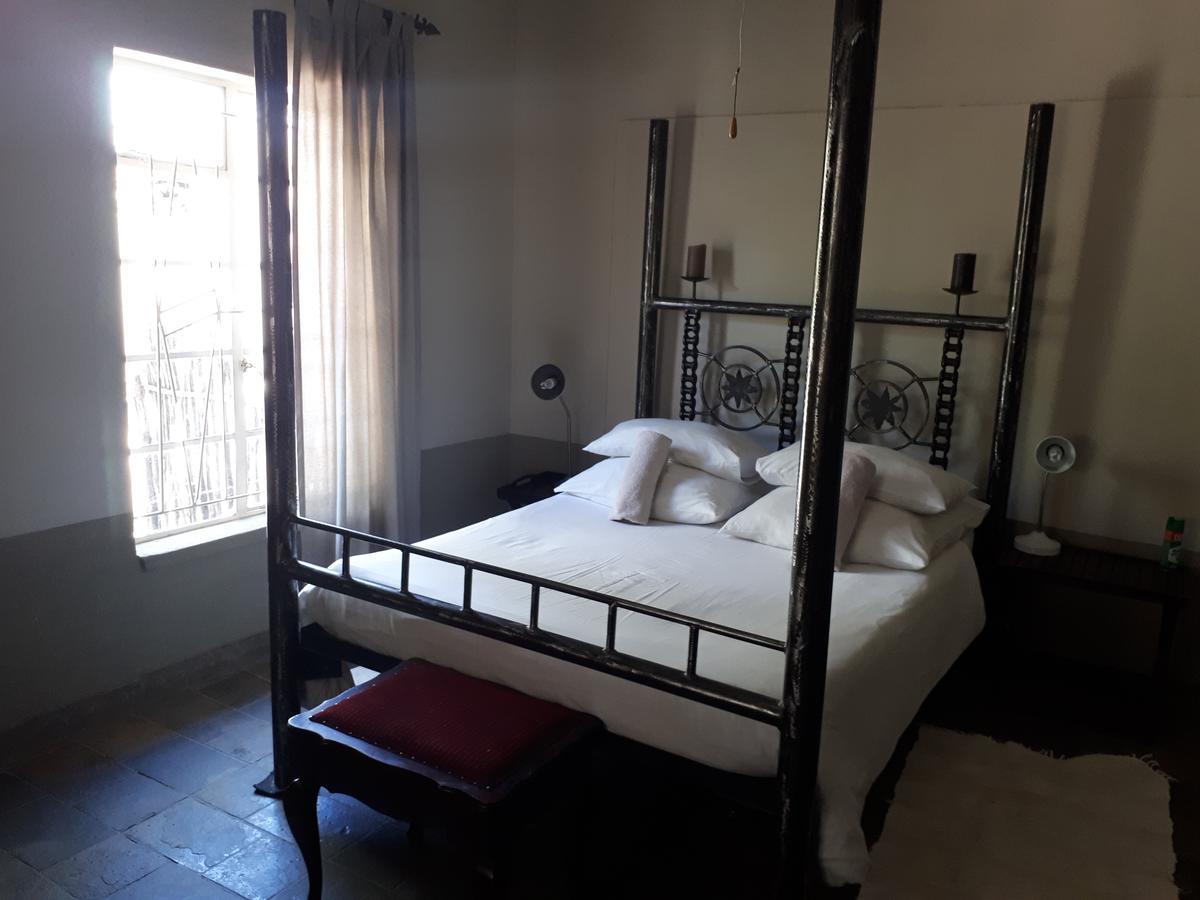 Puccini House Bed and Breakfast Windhoek Exteriör bild