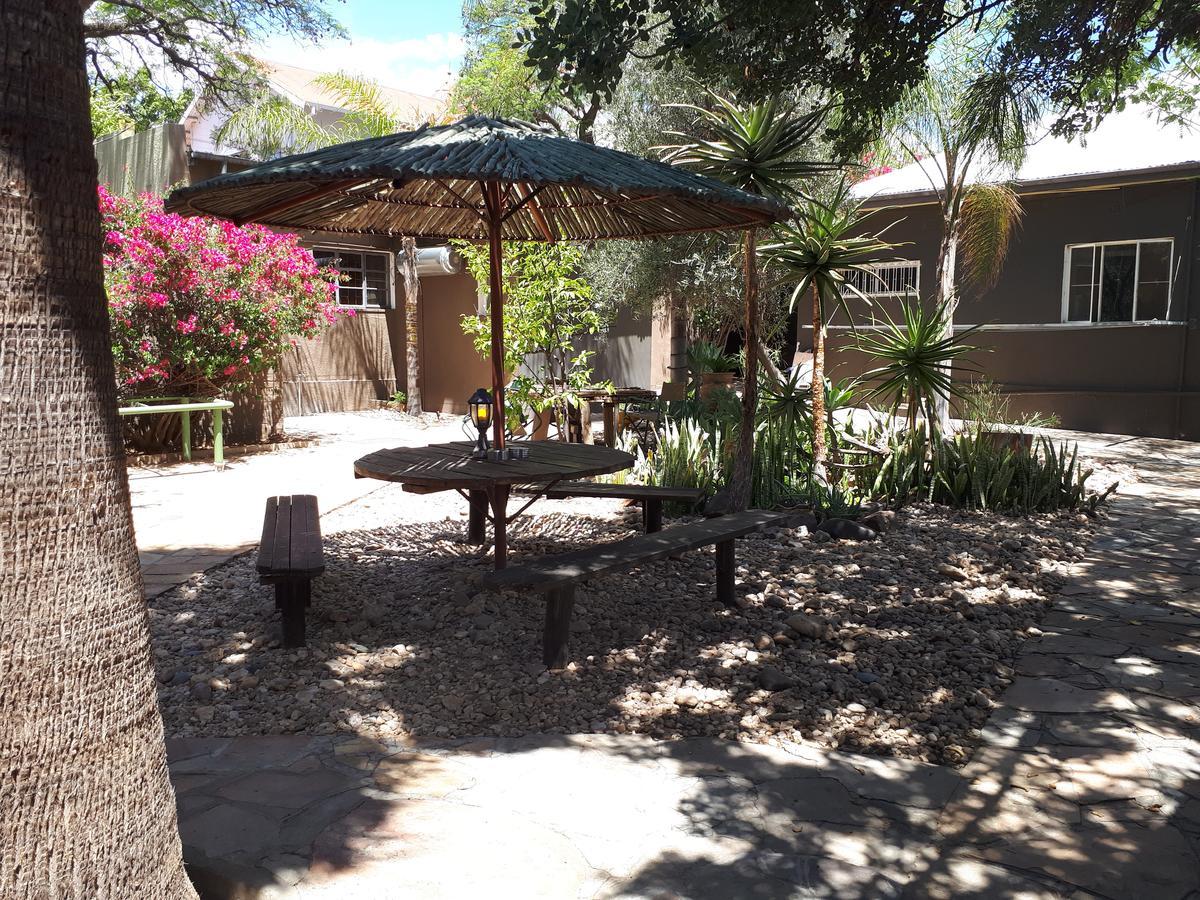 Puccini House Bed and Breakfast Windhoek Exteriör bild