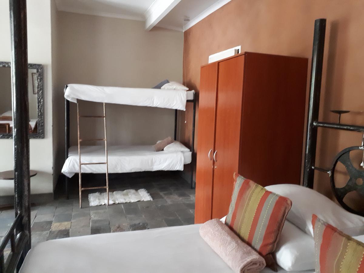 Puccini House Bed and Breakfast Windhoek Exteriör bild