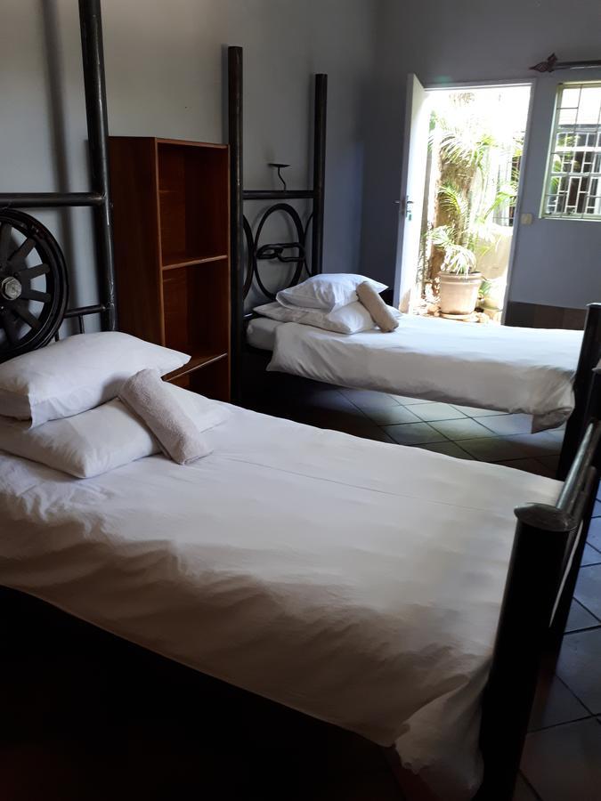Puccini House Bed and Breakfast Windhoek Exteriör bild