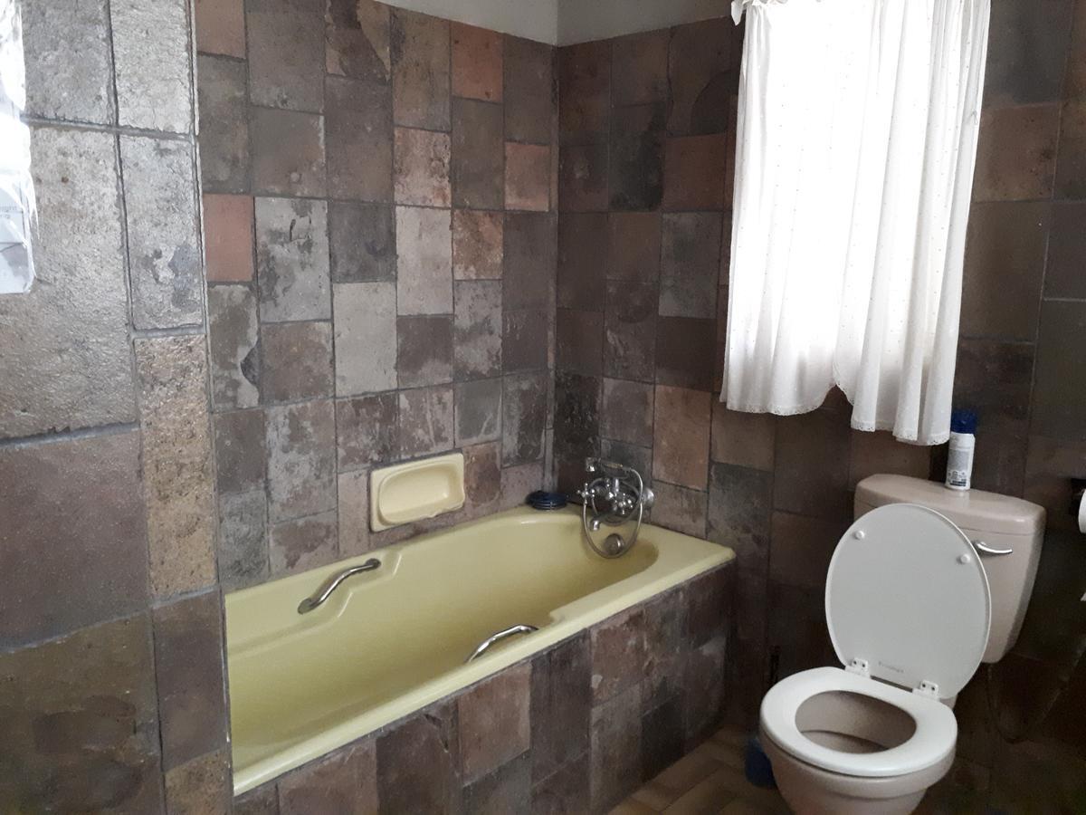 Puccini House Bed and Breakfast Windhoek Exteriör bild