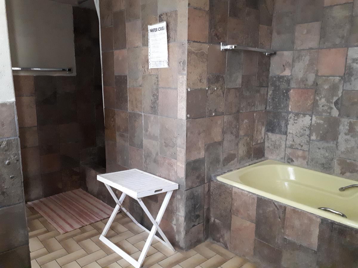 Puccini House Bed and Breakfast Windhoek Exteriör bild